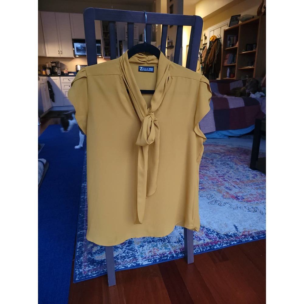 New York and Company Tie-Neck short sleeve Blouse